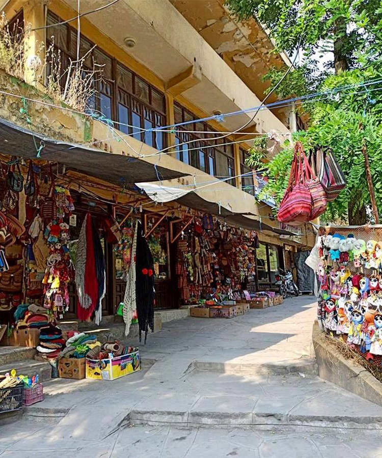 Handicrafts In Masuleh Tourism Village