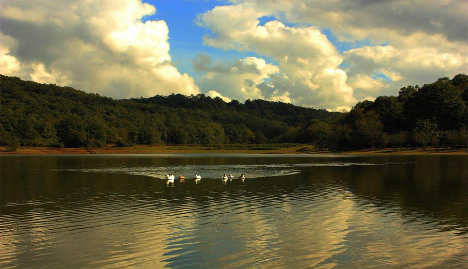 Saqalaksar Village And Lake