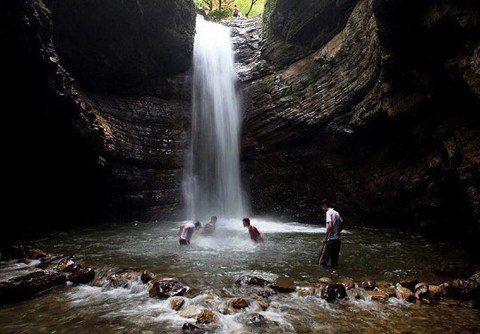 Visadar Waterfall