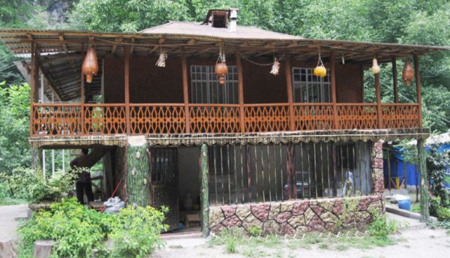 House In Mazoposht Village