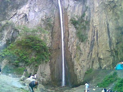 آبشار در روستای زیارت در استان گلستان