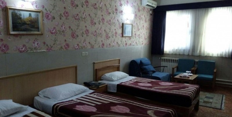اتاق سه تخته هتل آریانا