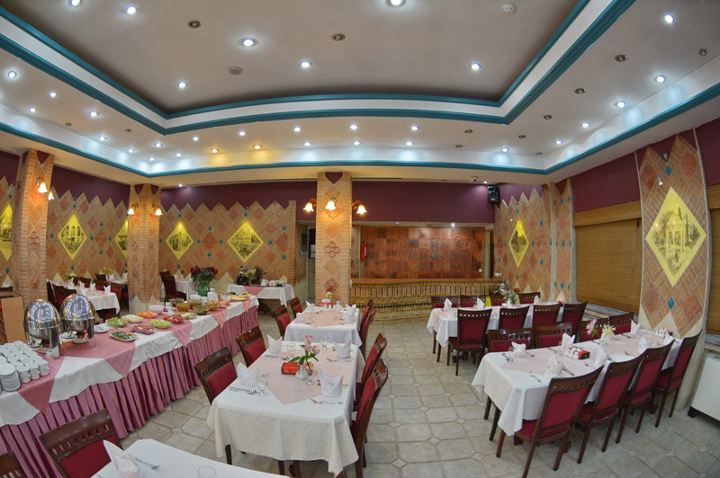Restaurant In Park Saadi Hotel