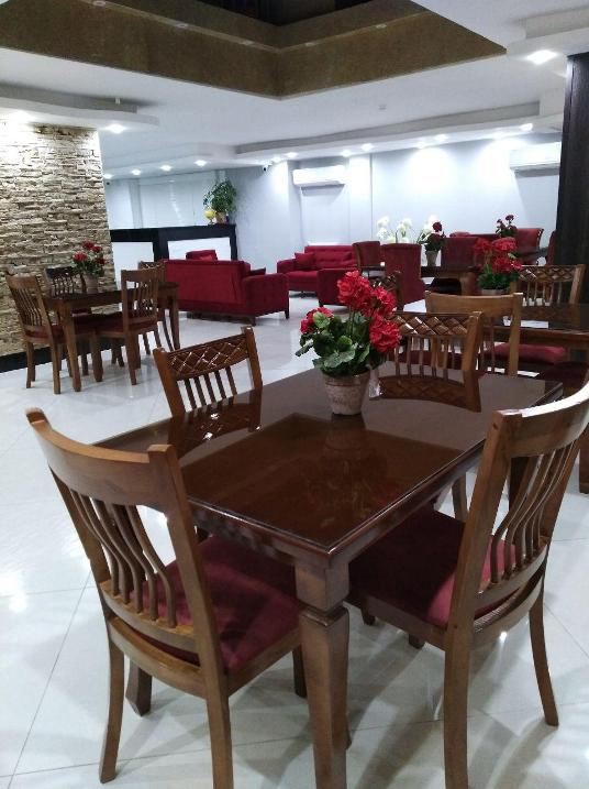 Restaurant In Shiraz Ghavam Hotel