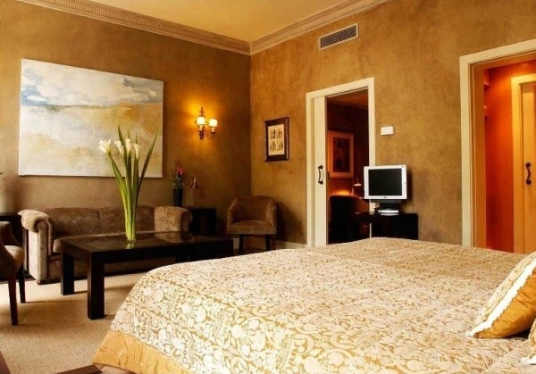 Single Room In Sadra Hotel In Shiraz