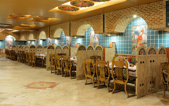 The Traditional Restaurant Of Stars Hotel In Shiraz