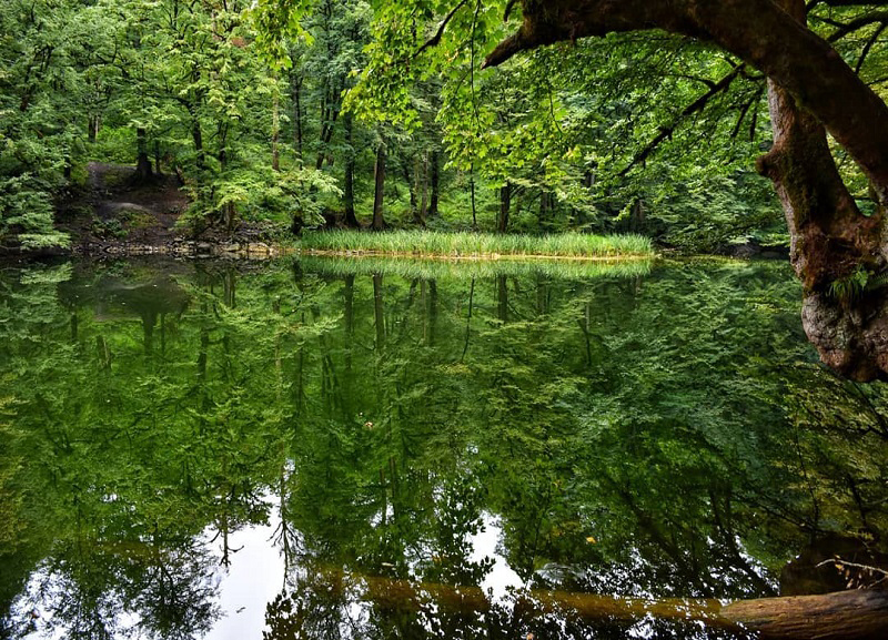 Farakhin Lake