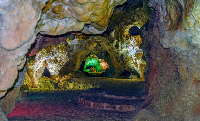 Chal Nakhjir Cave